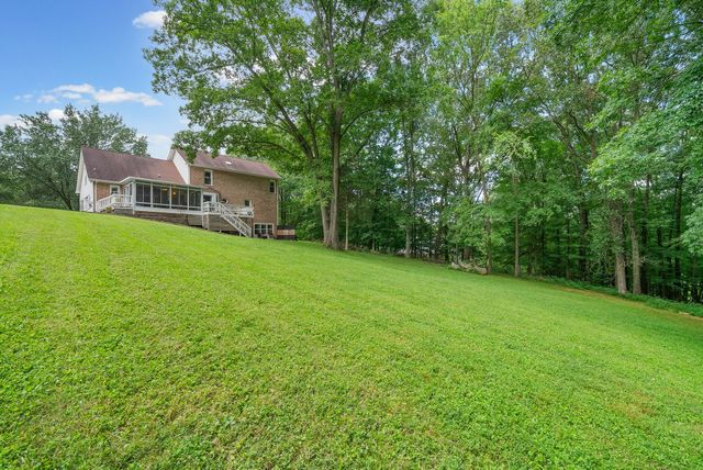 1731 Creekview Ct, Adams, TN 37010