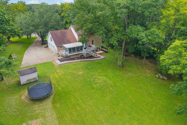 1731 Creekview Ct, Adams, TN 37010