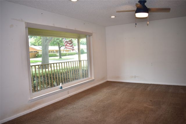 500 Riggs Circle, Mesquite, TX 75149