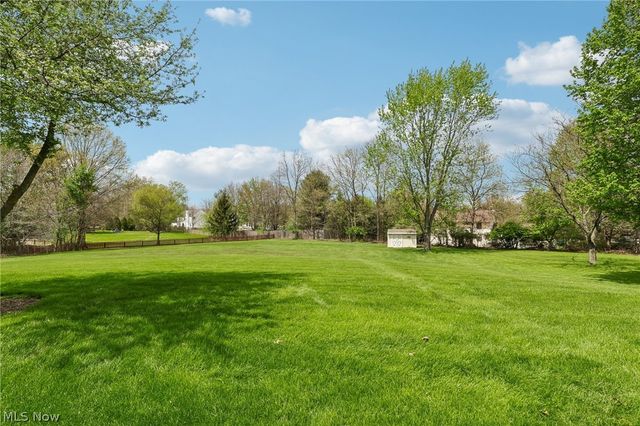 255 Gloucester Drive, Medina, OH 44256