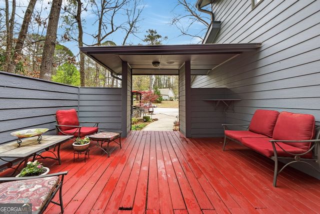 596 Willowgreen Court SE, Conyers, GA 30094