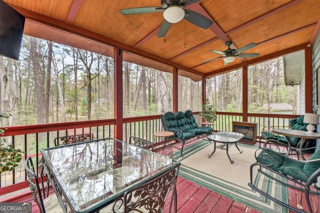 596 Willowgreen Court SE, Conyers, GA 30094