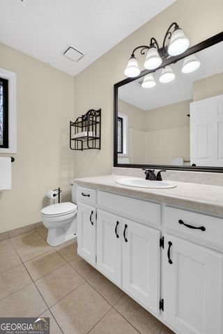 596 Willowgreen Court SE, Conyers, GA 30094