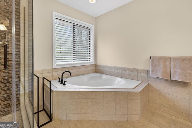 596 Willowgreen Court SE, Conyers, GA 30094