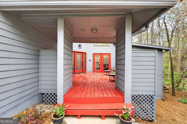 596 Willowgreen Court SE, Conyers, GA 30094