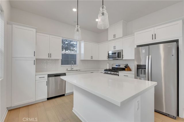 4433 S Fairmount Paseo, Ontario, CA 91762