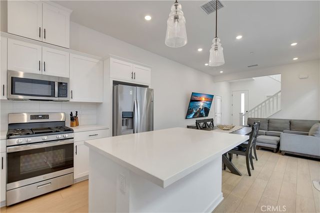 4433 S Fairmount Paseo, Ontario, CA 91762