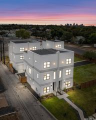 1735 W Gramercy Pl #201/301/302, San Antonio, TX 78201