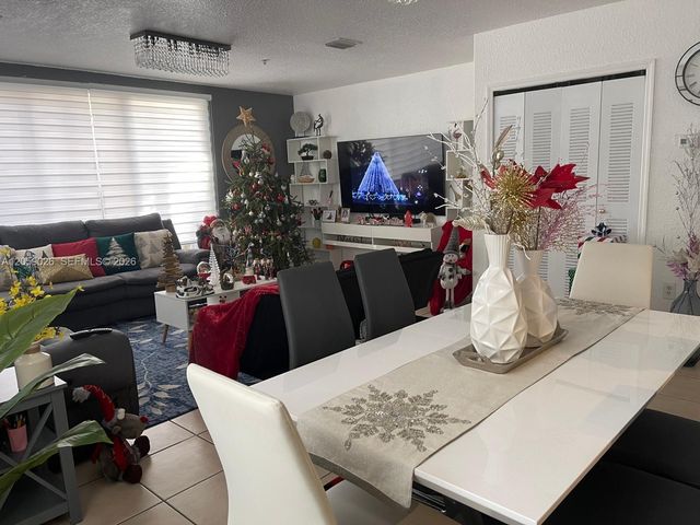 8123 W 36th Ave 1, Hialeah, FL 33018