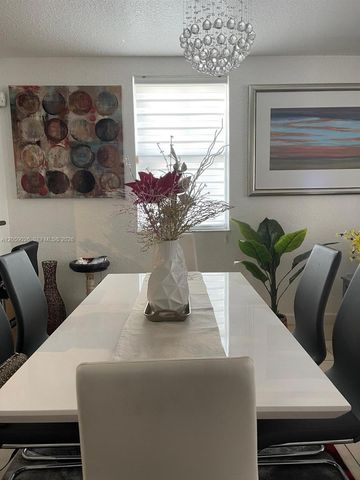 8123 W 36th Ave 1, Hialeah, FL 33018