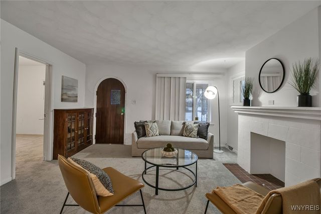 2247 Grand Avenue, Niagara Falls, NY 14301