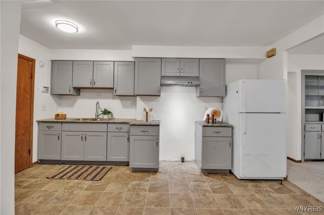 2247 Grand Avenue, Niagara Falls, NY 14301