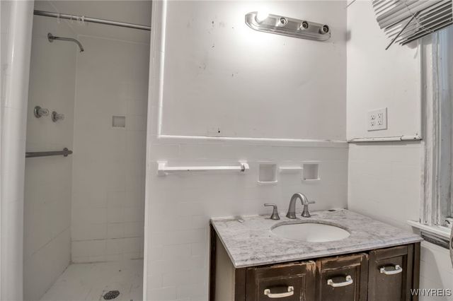 2247 Grand Avenue, Niagara Falls, NY 14301