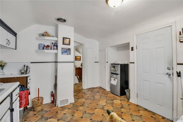 2247 Grand Avenue, Niagara Falls, NY 14301