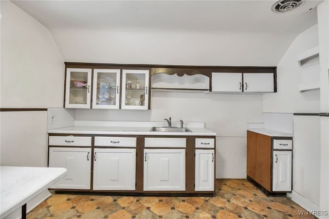 2247 Grand Avenue, Niagara Falls, NY 14301