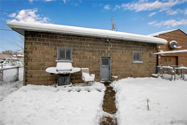 2247 Grand Avenue, Niagara Falls, NY 14301