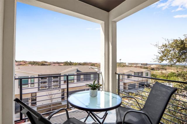 2050 Lohmans Spur RD 501, Lakeway, TX 78734