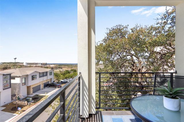 2050 Lohmans Spur RD 501, Lakeway, TX 78734