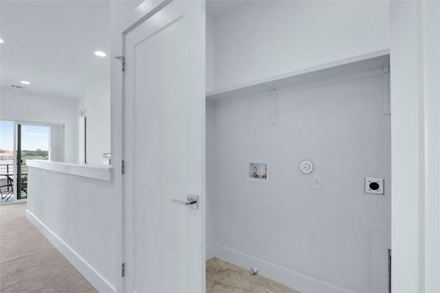 2050 Lohmans Spur RD 501, Lakeway, TX 78734