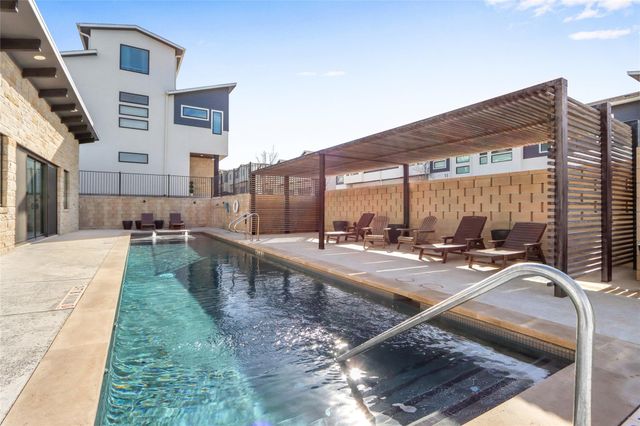 2050 Lohmans Spur RD 501, Lakeway, TX 78734