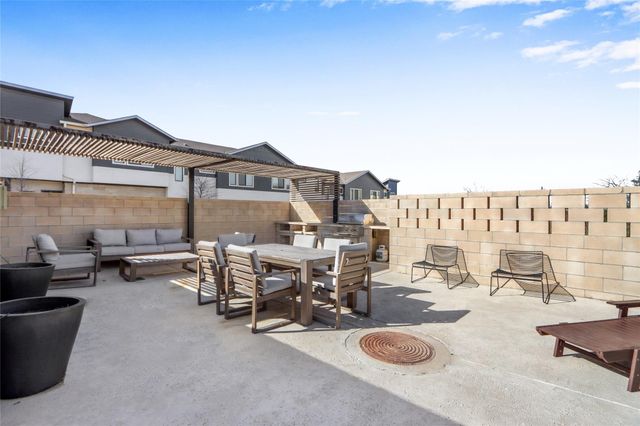 2050 Lohmans Spur RD 501, Lakeway, TX 78734