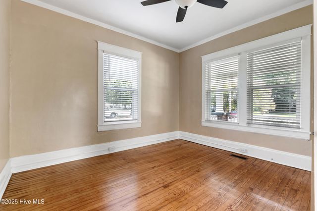 3902 W Wilson Street, Farmville, NC 27828