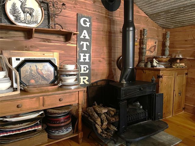 233 Private Road 247, Oakwood, TX 75855