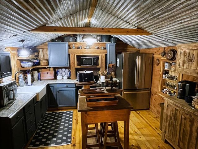 233 Private Road 247, Oakwood, TX 75855
