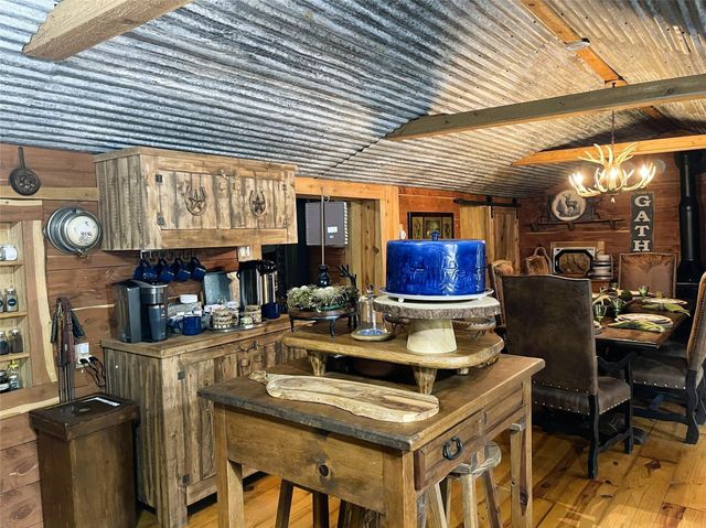 233 Private Road 247, Oakwood, TX 75855