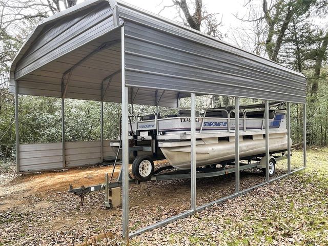 233 Private Road 247, Oakwood, TX 75855