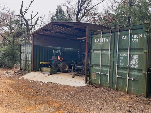 233 Private Road 247, Oakwood, TX 75855