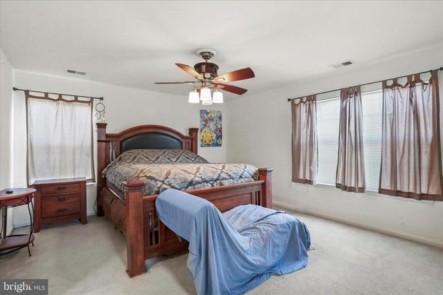 93 KIMBERWICKE DR S, Charles Town, WV 25414