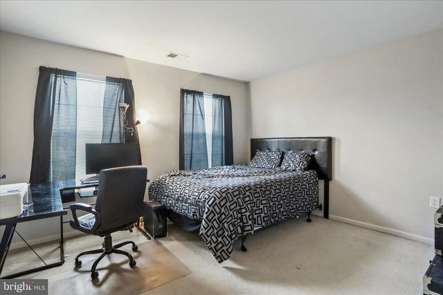 93 KIMBERWICKE DR S, Charles Town, WV 25414