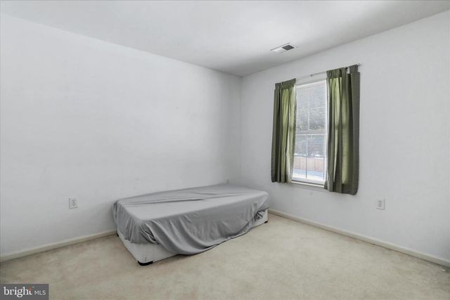 93 KIMBERWICKE DR S, Charles Town, WV 25414