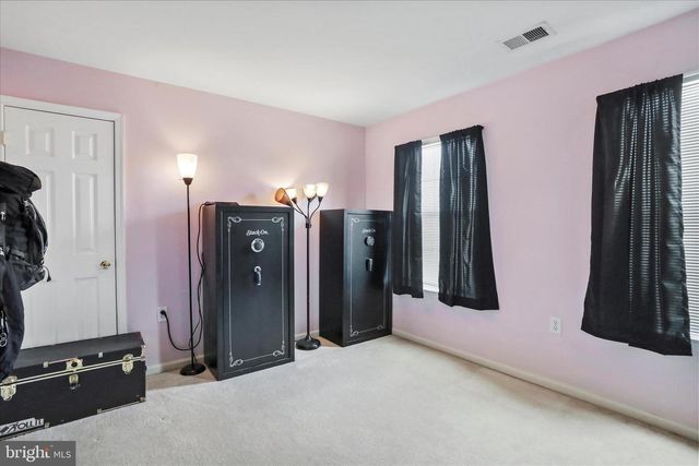 93 KIMBERWICKE DR S, Charles Town, WV 25414