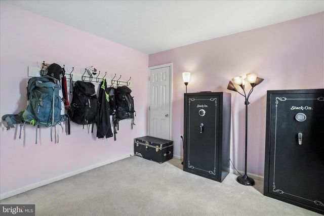 93 KIMBERWICKE DR S, Charles Town, WV 25414