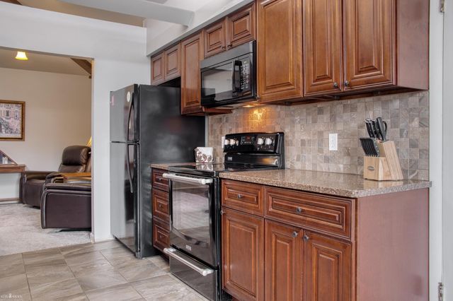 1532 Alta Vista Drive, Owosso, MI 48867