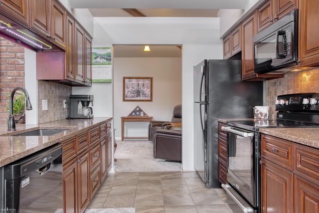 1532 Alta Vista Drive, Owosso, MI 48867