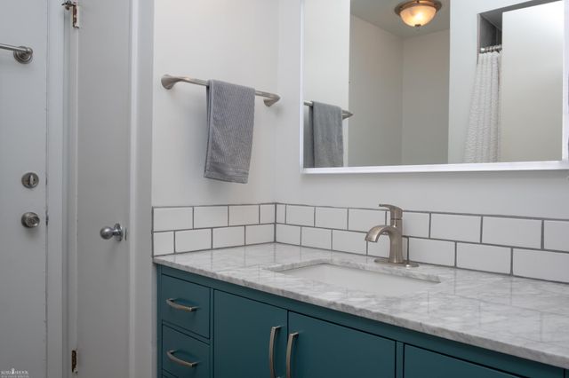 1532 Alta Vista Drive, Owosso, MI 48867