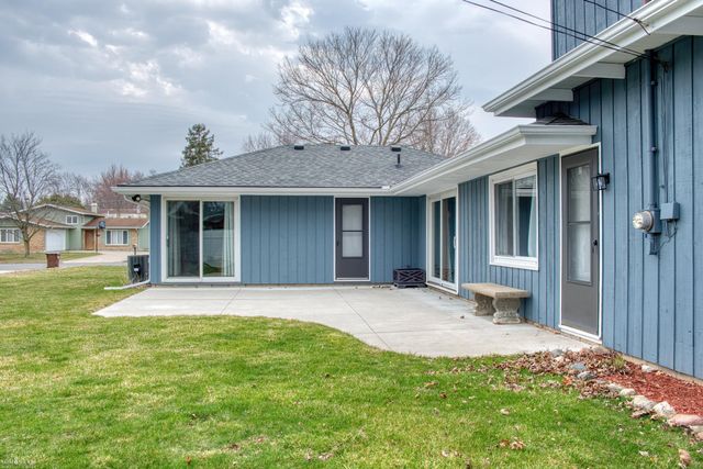 1532 Alta Vista Drive, Owosso, MI 48867