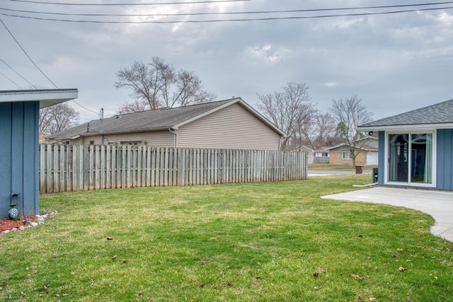 1532 Alta Vista Drive, Owosso, MI 48867