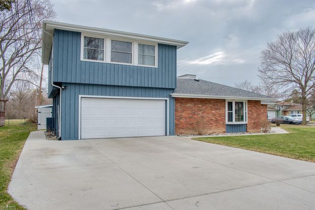 1532 Alta Vista Drive, Owosso, MI 48867