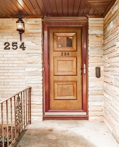 254 Wing Park Boulevard, Elgin, IL 60123
