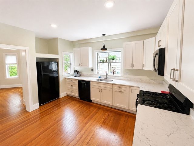 94 Josephine Ave. 2, Somerville, MA 02144