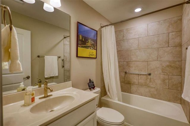 479 Glenmont Road, Grayson, GA 30017