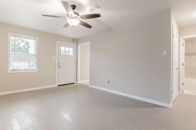 101 Will Street, Willis, TX 77378