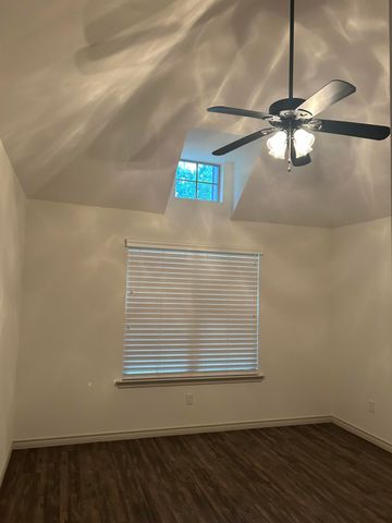 6908 70th Street, Lubbock, TX 79424