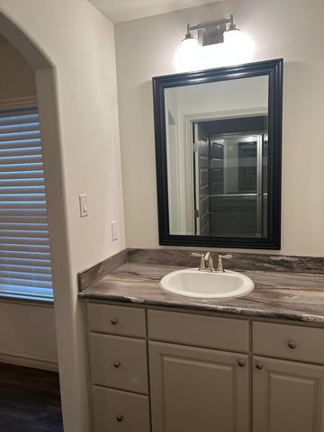 6908 70th Street, Lubbock, TX 79424