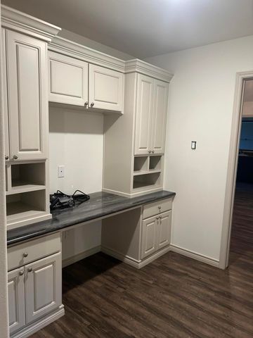 6908 70th Street, Lubbock, TX 79424