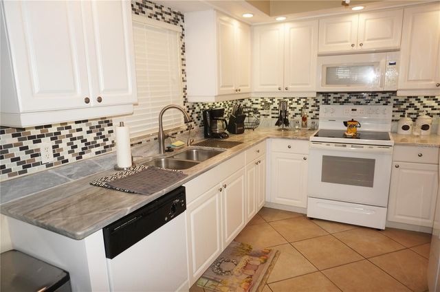 5800 SABAL TRACE DRIVE 701, North Port, FL 34287